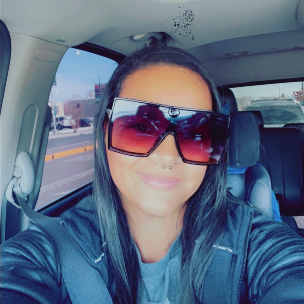 Meet your Posher, Emily